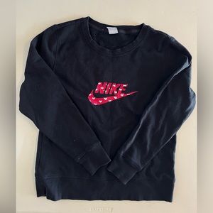 NIKE Rare Valentine’s Heart Logo Black Crewneck
